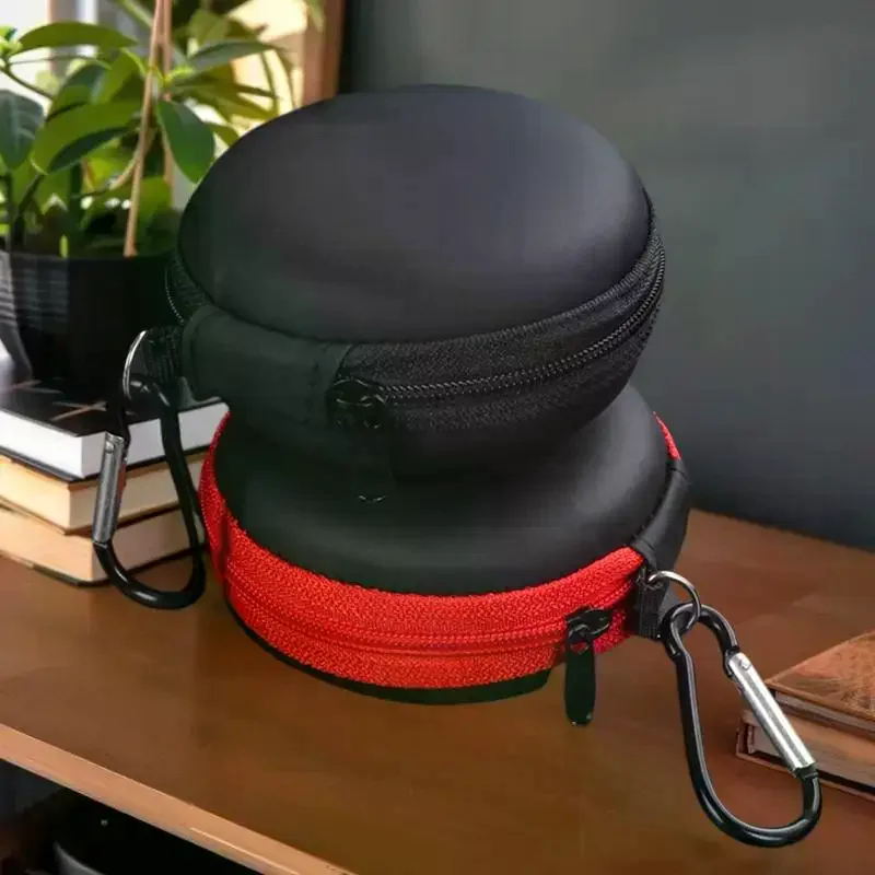 

Compact EVA Keychain Ashtray with Portable Pouch, Anti-smog Solution for Vehicle and Travels