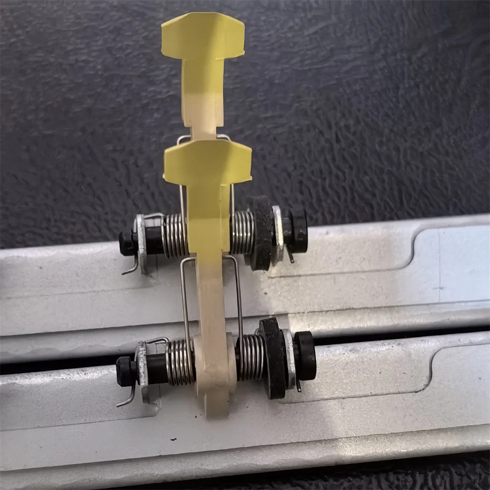 

1шт. Верхний сборщик пальца фьюзера 018K96753 для Xerox DC4110 4110 1100 DC900 4112 4127 900 4595 Разделительный кронштейн с когтями