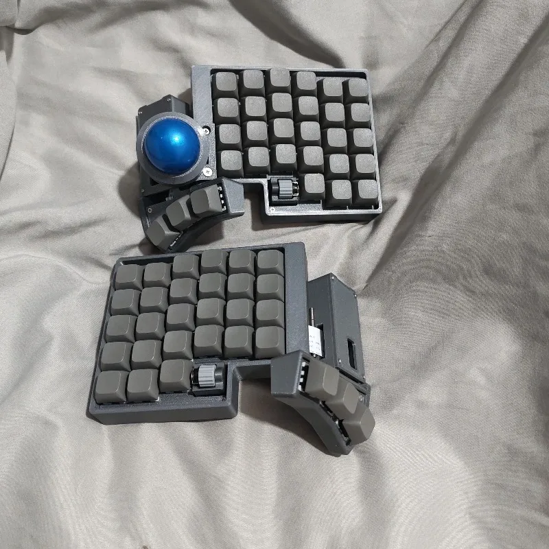 

CCK-BALL Split 4x6 Layout Keyboard Custom Adjustable Angle Hot-swap Dual-Mode ZMK DIY Roller Trackball for Gamers Keyboard