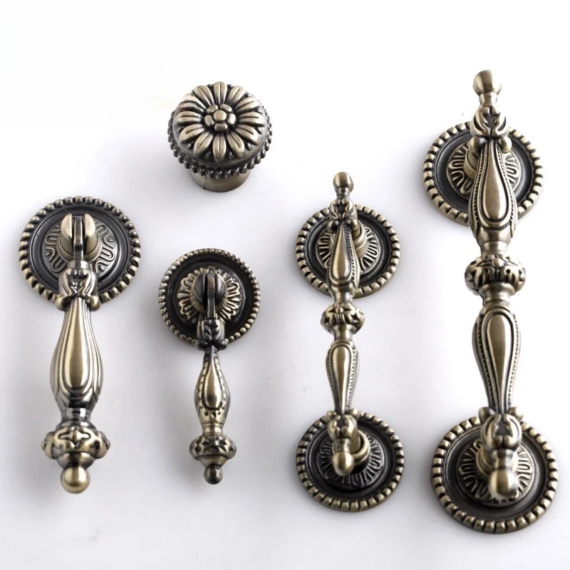 European antique bronze fancy retro hanging drawer wardrobe door handle American country furniture handle