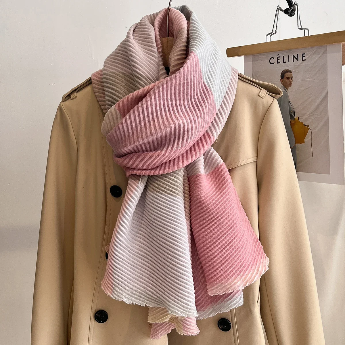 المرأة ربيع شتاء جديد ثنى كتلة الألوان وشاح متعدد الألوان المتضخم الدافئة وواقية من الشمس شال وشاح عصري متعدد الاستخدامات