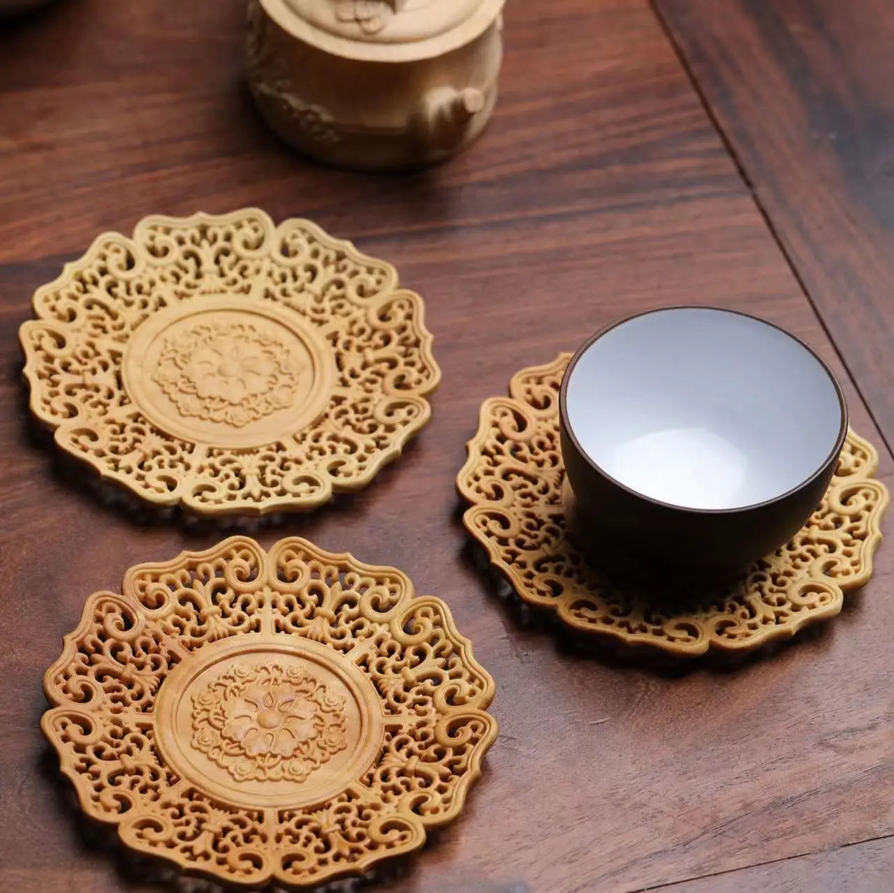 

Small leaf boxwood carving hollow carving accessories tea set tea ceremony teacup base root carving tea art