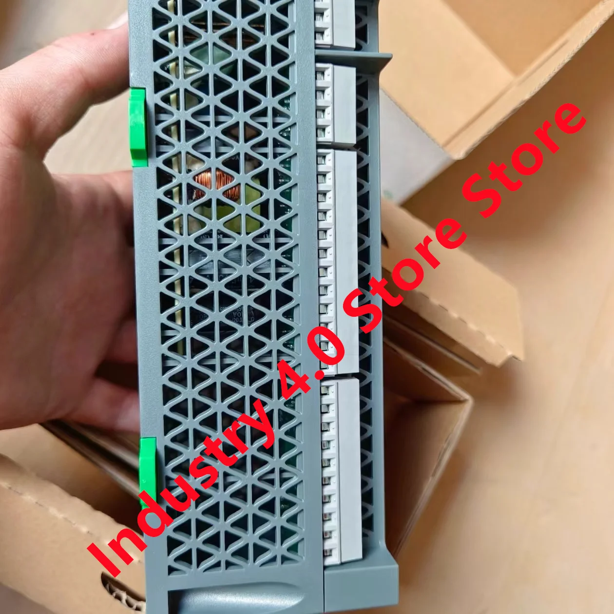 TM100C32RN TM100C40RN nuovo originale