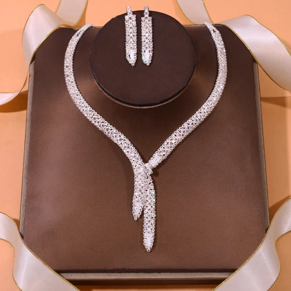 

Fashion Classic Clear Crystal Tie Necklace Earring fashion light Bride jewelry Set