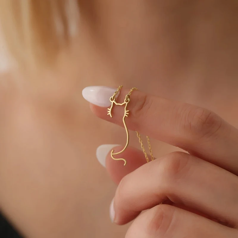 قلادة أنيقة على شكل قطة كيتي للنساء مطلية بالذهب عيار 14 قيراط من الفولاذ المقاوم للصدأ على شكل قطة مجوهرات للحيوانات الأليفة