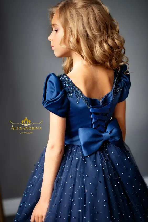 FATAPAESE Navy Blu Flower Girl Dress Multi-layer Fatina Skirt Lace Edge Lush Bows Pearl Belt Long Ribbons Small Hem Elegant Gown