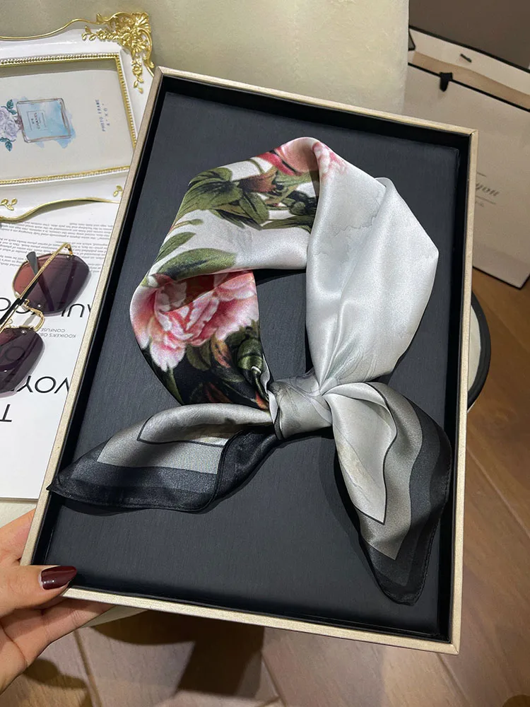 白いシルクスカーフ-レディース-00-桑絹-エレガント-2026年秋冬新作-高級中国風スクエアスカーフ-花柄装飾