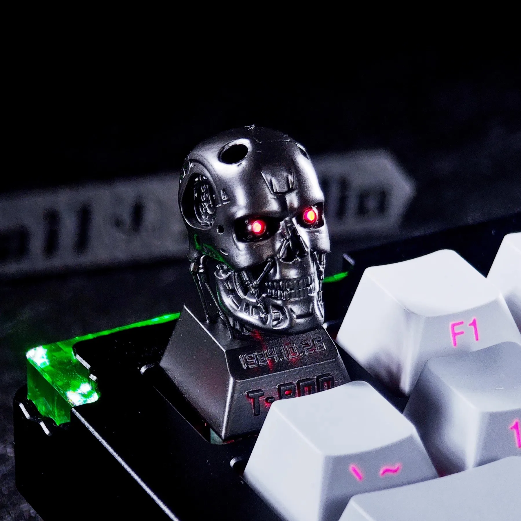 

Skull Keycaps Customised Resin Personalised DIY Cool Handmade Original Creativity Keycaps for Mechanical Keyboard Decoration