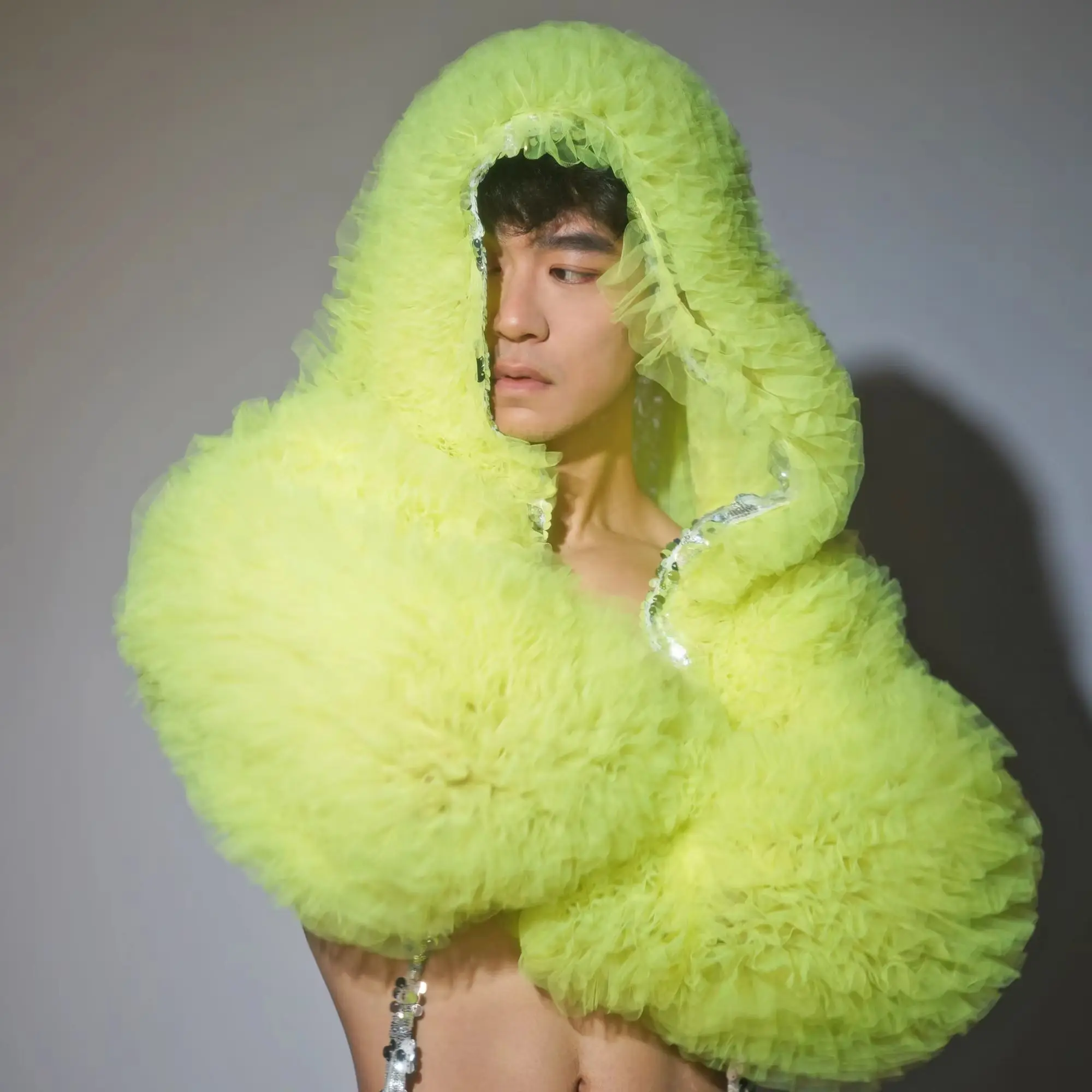 

Nightclub Bar Male and Female Singer Fluffy Gauze Hat Jacket Gauze Matchinging