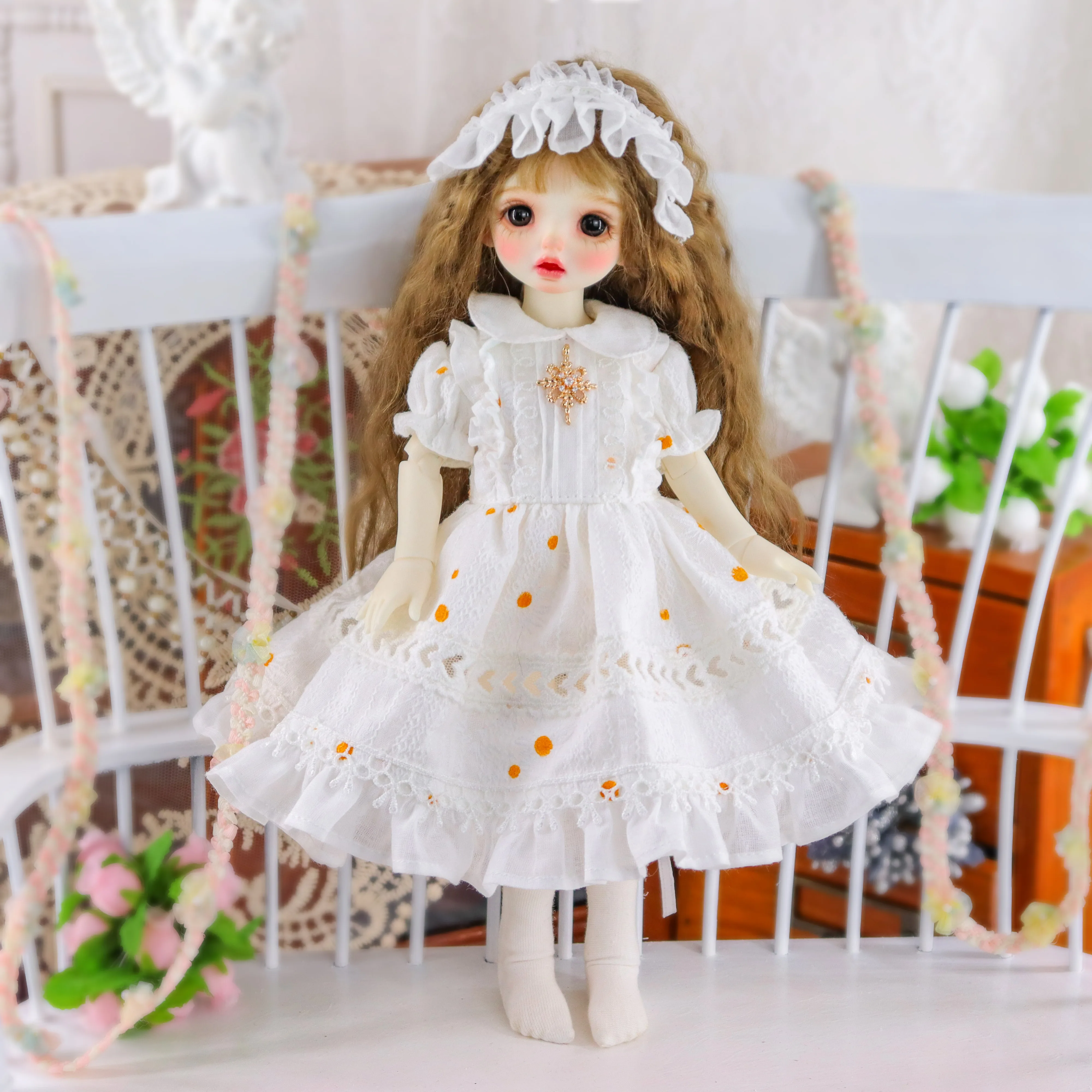 

1/6 1/4 1/3 BJD dress + hair Clips doll retro dress cute white suit for 1/3 1/4 1/6 BJD SD DD 1/6 Blyth doll accessories