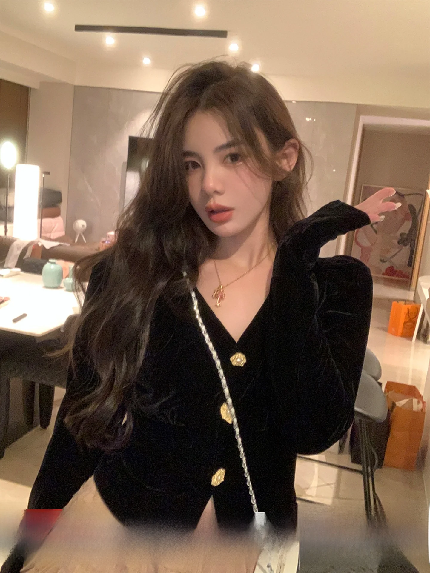 

Женская вельветовая куртка-бомбер Bla Velvet Bubble Sve, осенне-зимняя, модный дизайн, дышащая, удобная, с V-образным вырезом и пуговицами