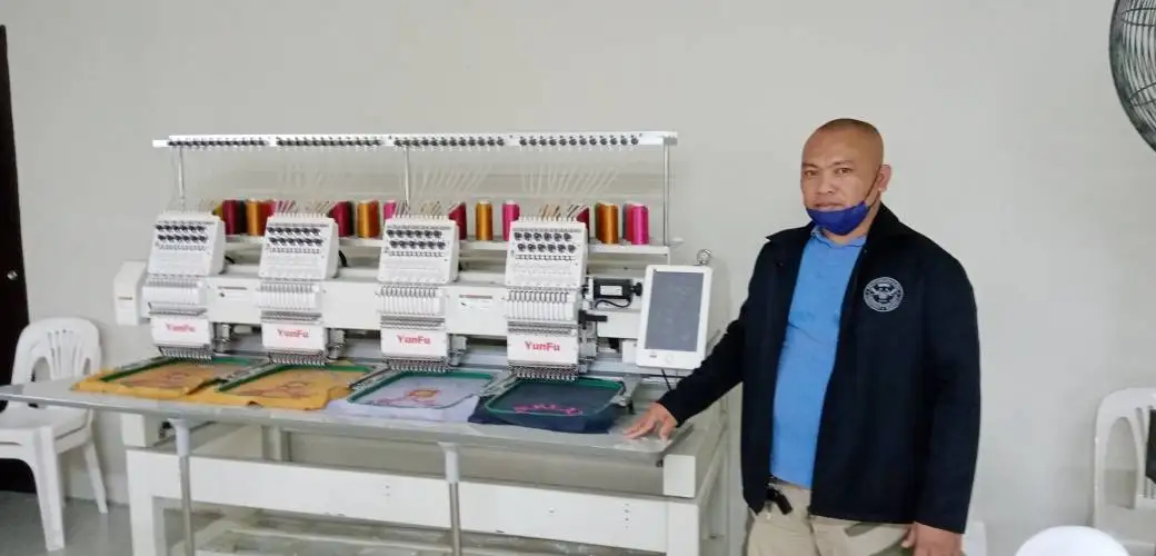 4 Heads Computerized Industrial Embroidery Machine 12/15 Needles Socks Embroidery Machine DAHAO System