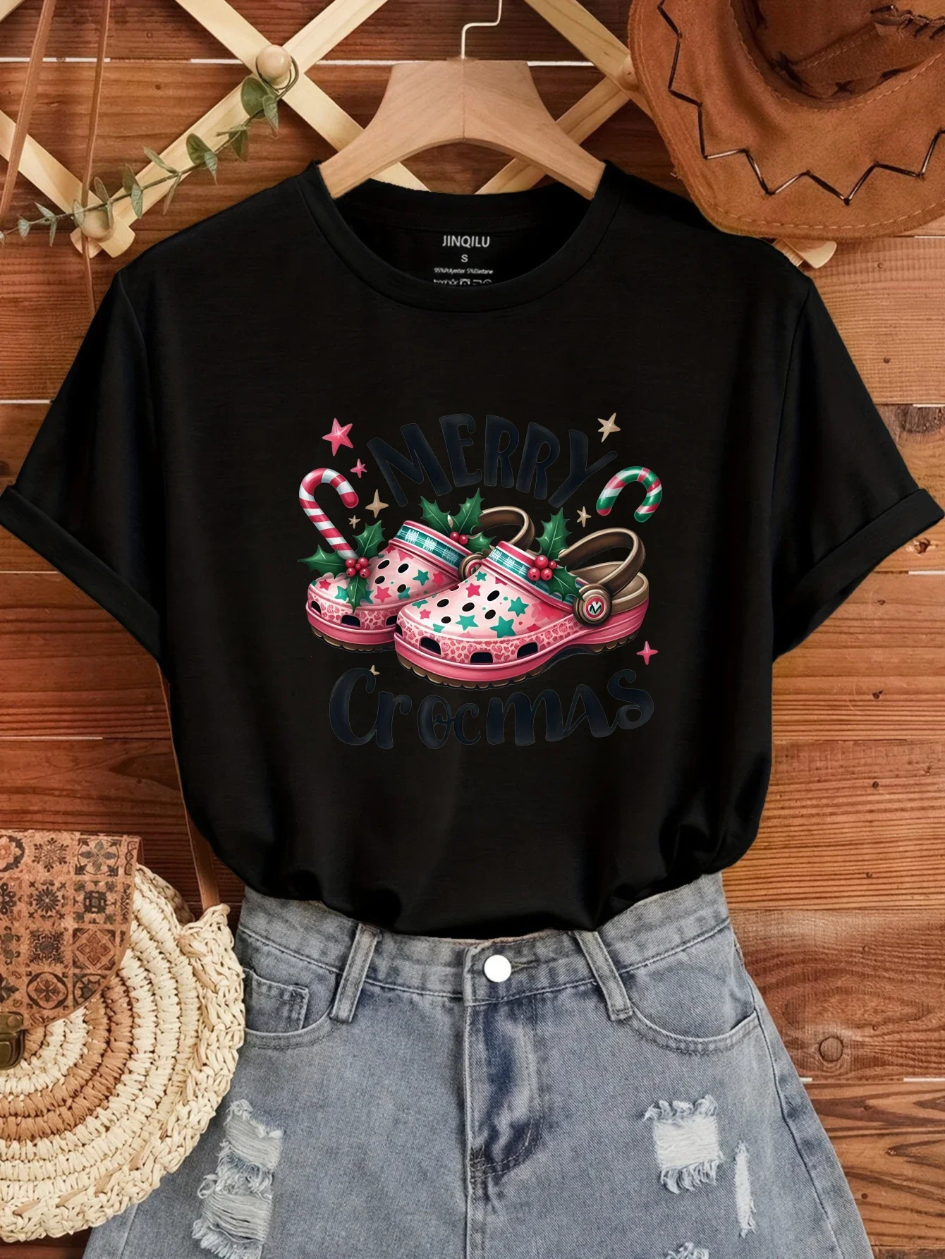

2025 Christmas pink slippers with graffiti print tops O-Neck Casual Ladie T-shirts Summer Fashion Pure cotton Short sleeve tees