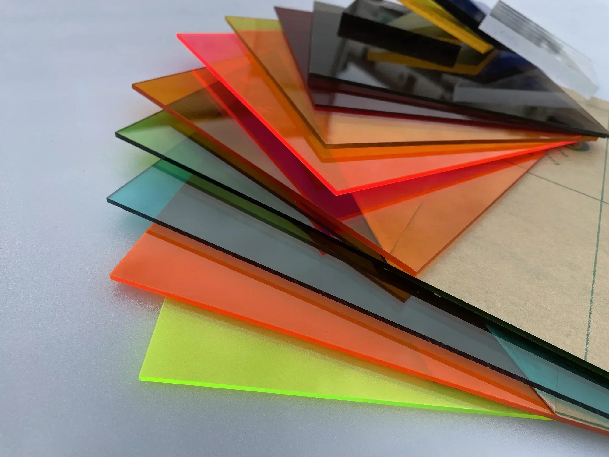 Feuille acrylique translucide colorée en plexiglas PMMA, panneau en plastique teinté rouge/bleu/Orange/vert pour projet d'affichage, décoration de maison, 1 pièce