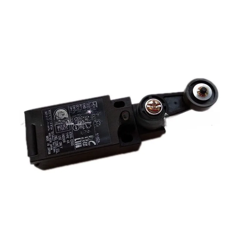 Limit switch D4N-4C20 ball swing rod type 2NC/1NO slow travel switch