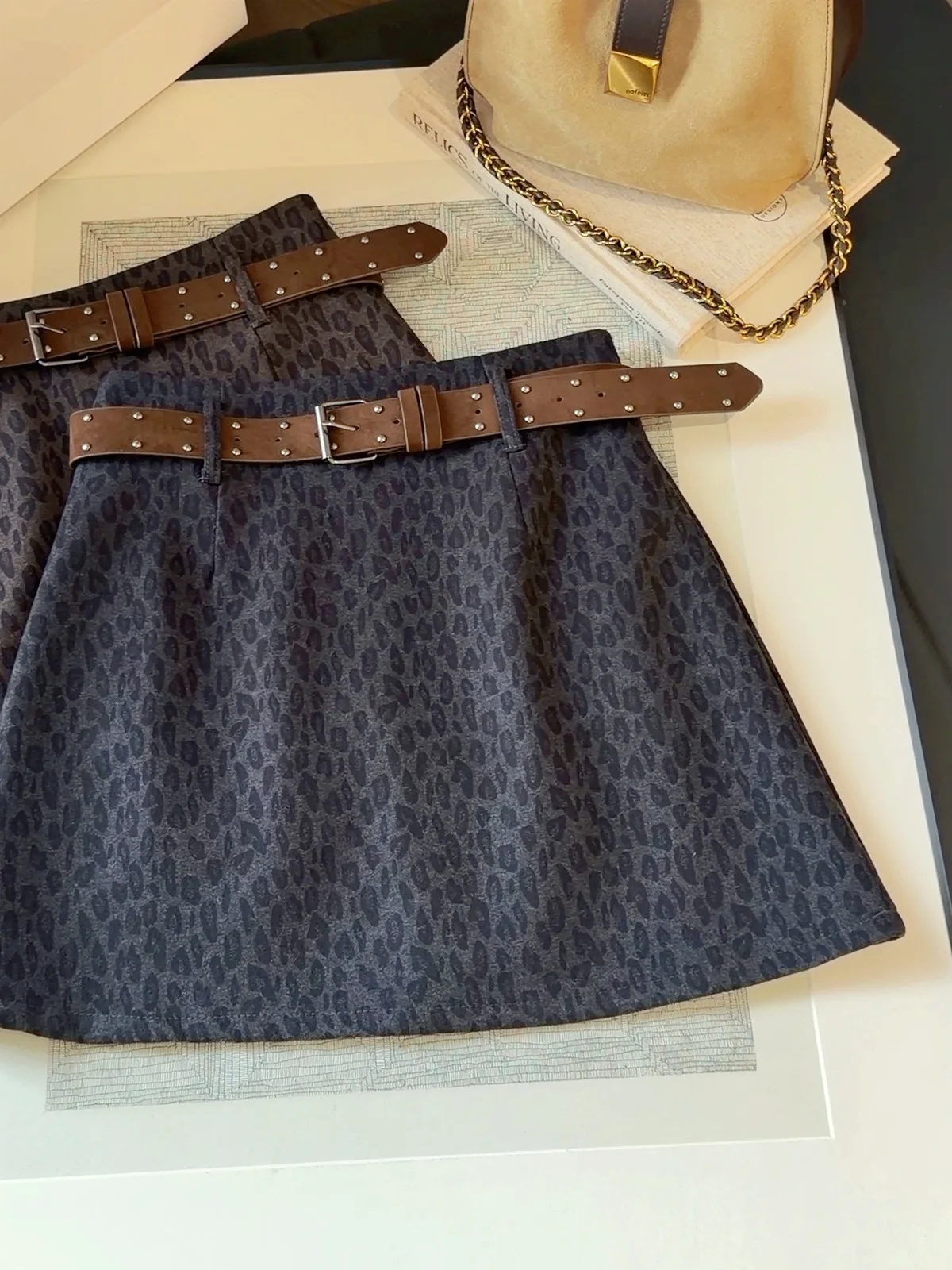 Retro Fashion Leopard Print Short Skirt for Women Autumn New High Waist Anti-light Hip Skirt