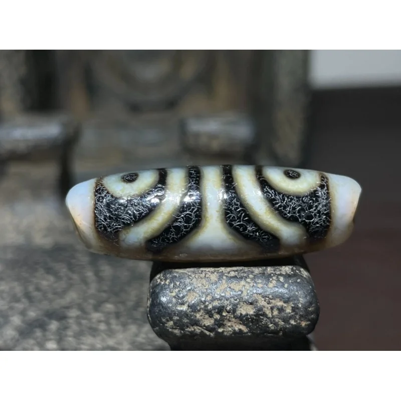 Tibetan Nepalese Himalayan Ancient agate Old Dzi Talisman 3 eye Beads Amulet