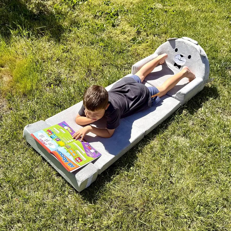 탈부착 가능한 세탁 가능한 커버와 매직테이프 등받이가 있는 소파 침대, 접이식 유아용 의자, 놀이 시간을 위한 편안한 크리스탈 벨벳 가구