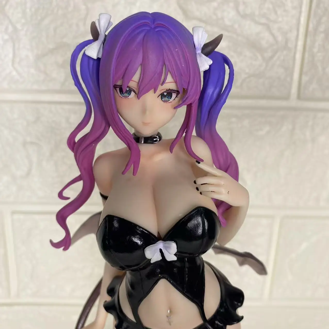 

Маленькая суккубка Момоко Моморосер: Коллекционная аниме-фигурка для девочек, модель для игр, украшение для стола, кукла, подарок на день рождения для детей