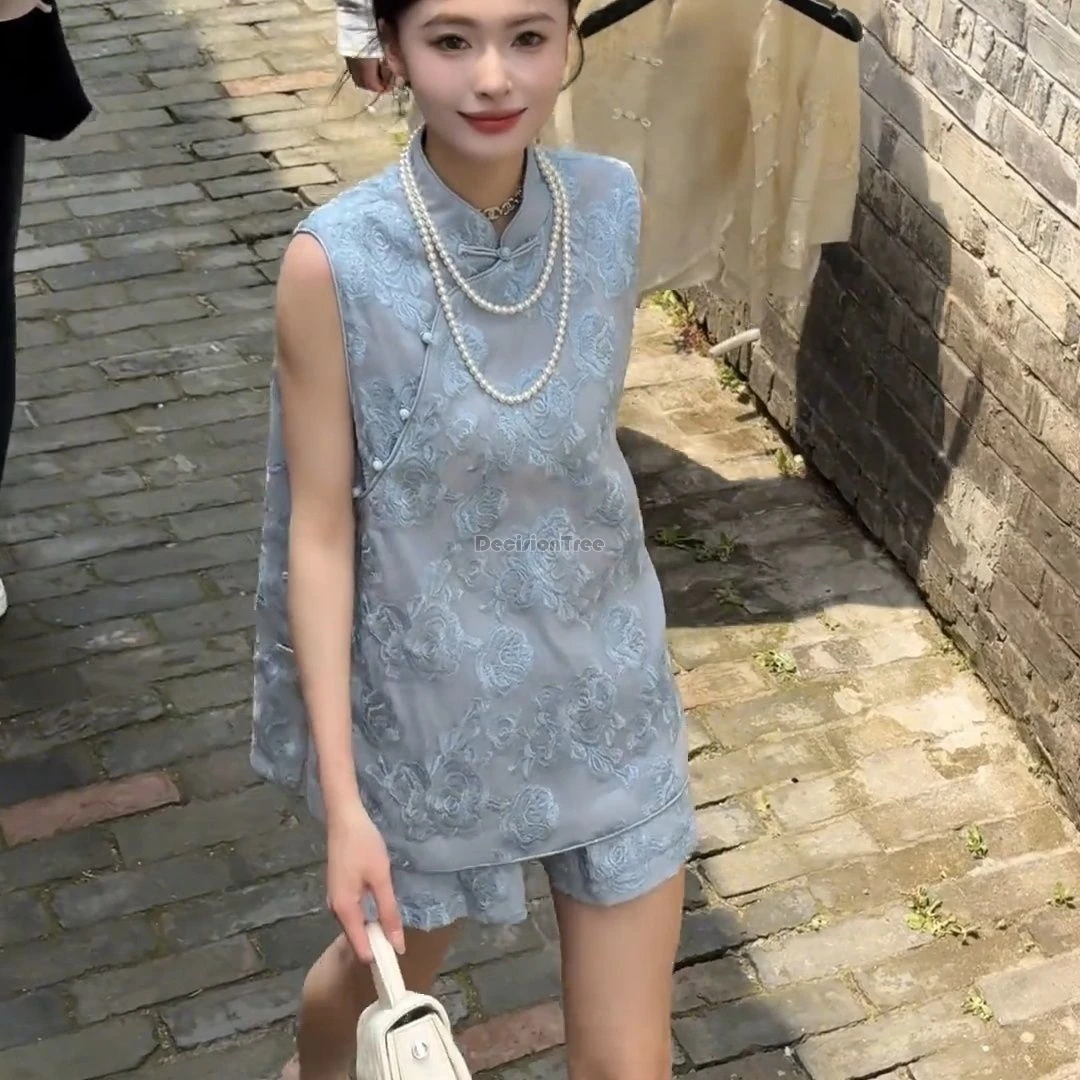 2025 النمط الصيني الجديد فضفاض غير رسمي بلا أكمام الوقوف طوق Chonegsam بلوزات وسراويل قصيرة الصيف النساء موضة تانغ دعوى 2 قطعة مجموعة #5