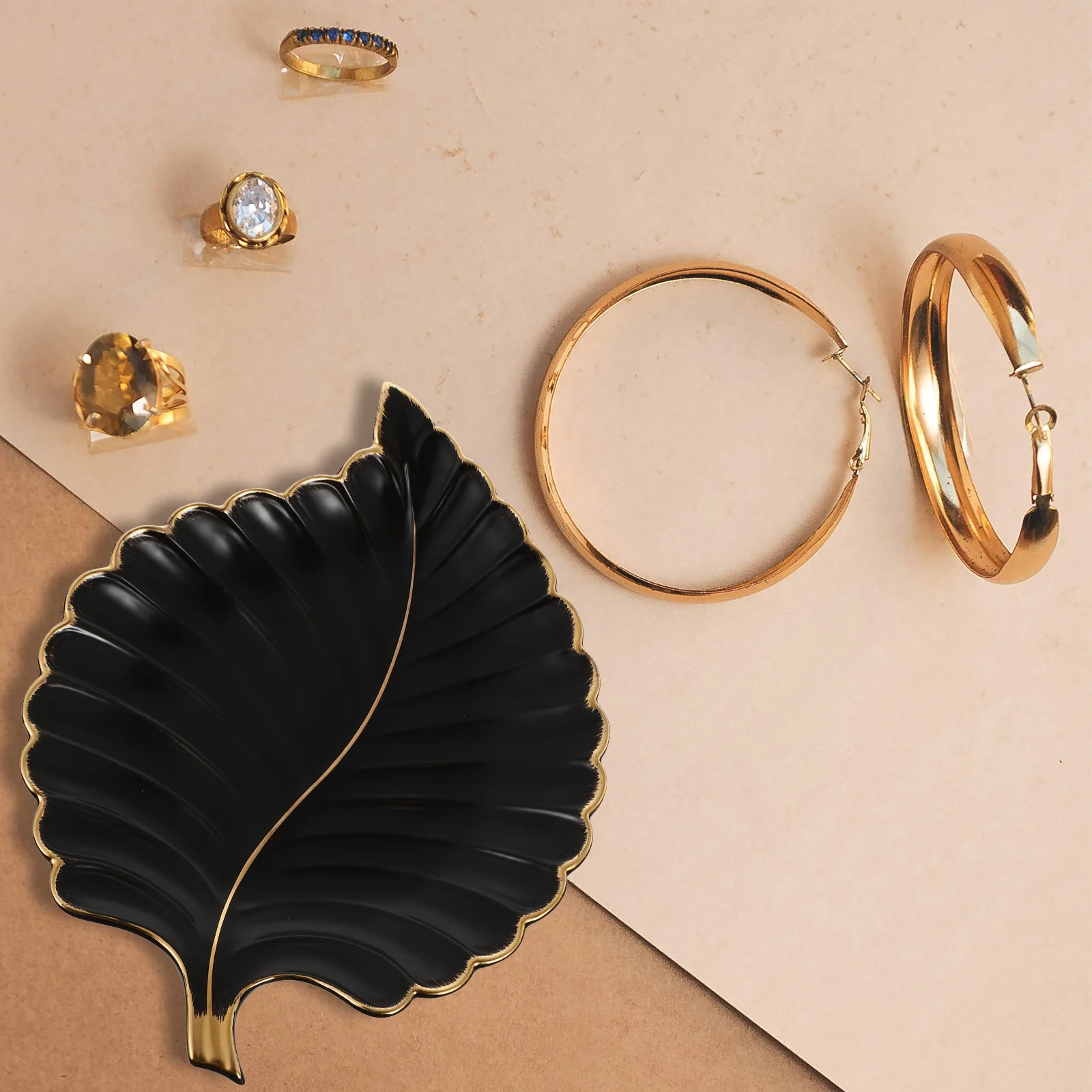 1Pcs Nordic Style Leaf Shape Ceramic Jewelry Storage Tray Compact Desktop Organizer for Rings Earrings Trinkets