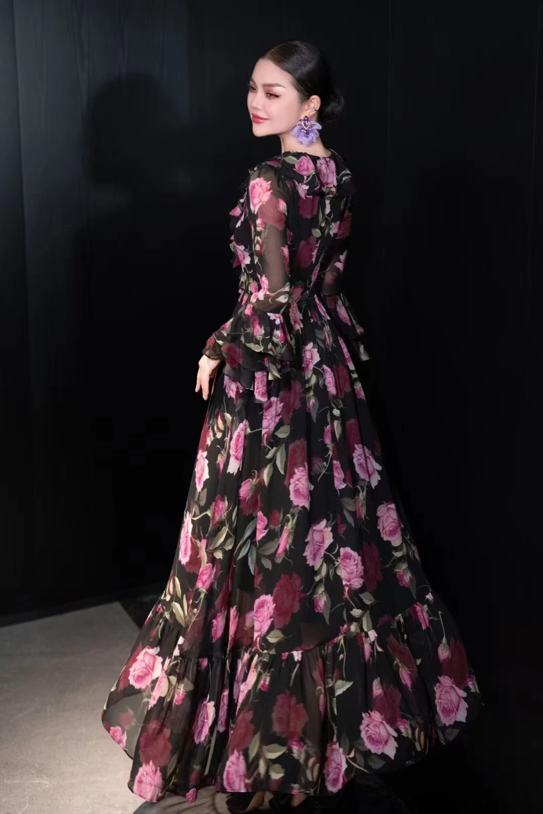 الربيع والصيف جديد الخامس الرقبة تقسم تكدرت نسيج الشيفون الطباعة مع رومانسية النمط الفرنسي الطبقات الأصفاد المرأة فستان طويل #5