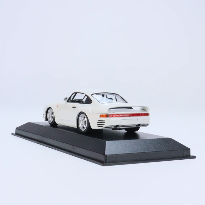 Op voorraad: 1:43 959 1987, supercar gegoten legering simulatie automodel, festivalcadeau voor jongens, verzamelbaar decoratief item voor volwassenen.