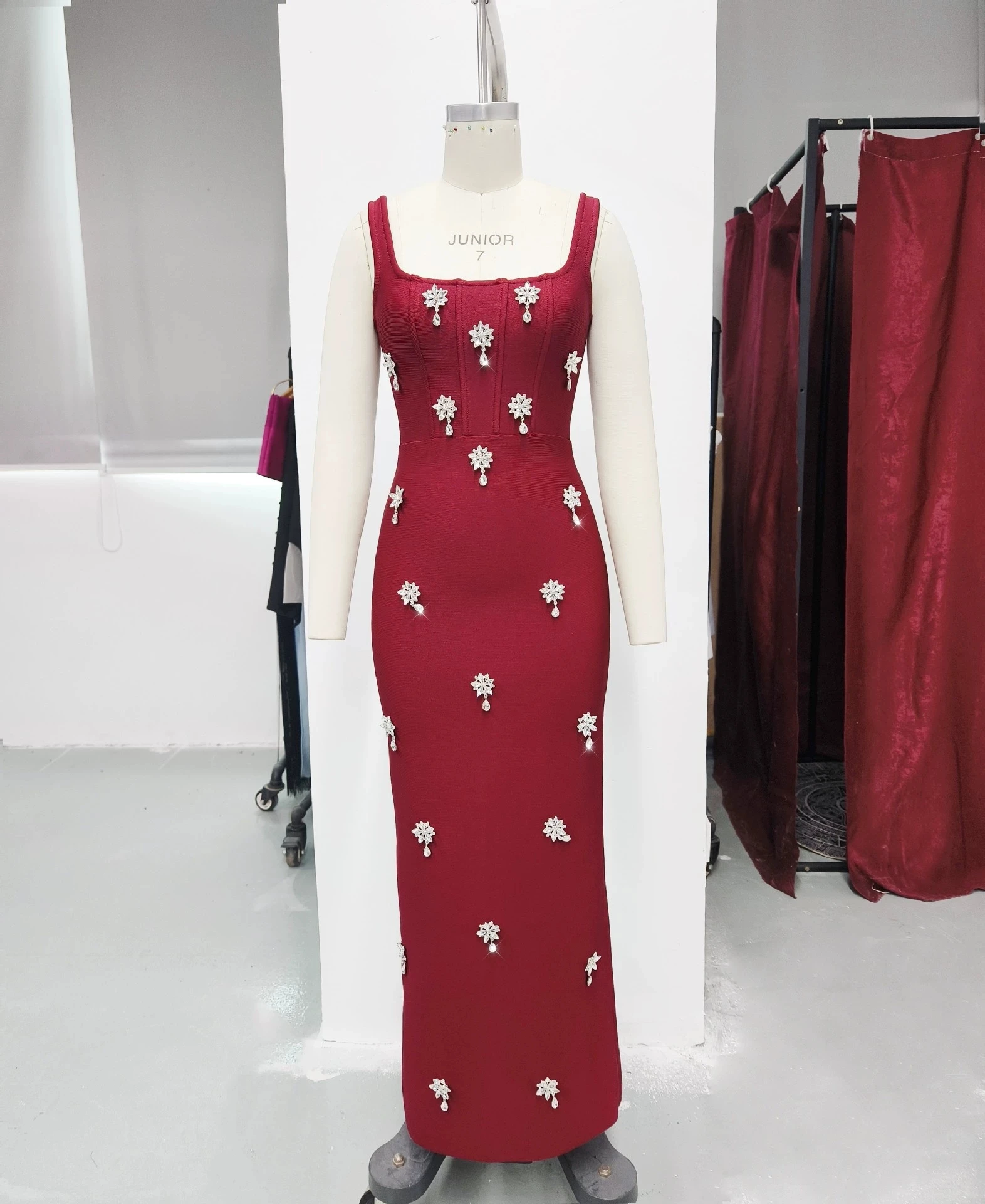 Dames nieuwe mouwloze vierkante hals diamanten bandagejurk celebrity stijl lichte luxe niche high-end-GZXX1015