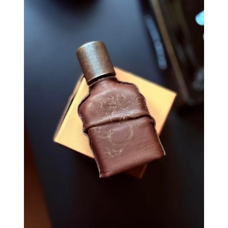 

Unisex 50ml Oriental Woody Perfume Long Lasting Warm Amber Musk Earthy Notes Deep Elegant Fragrance for Daily Wear Gift