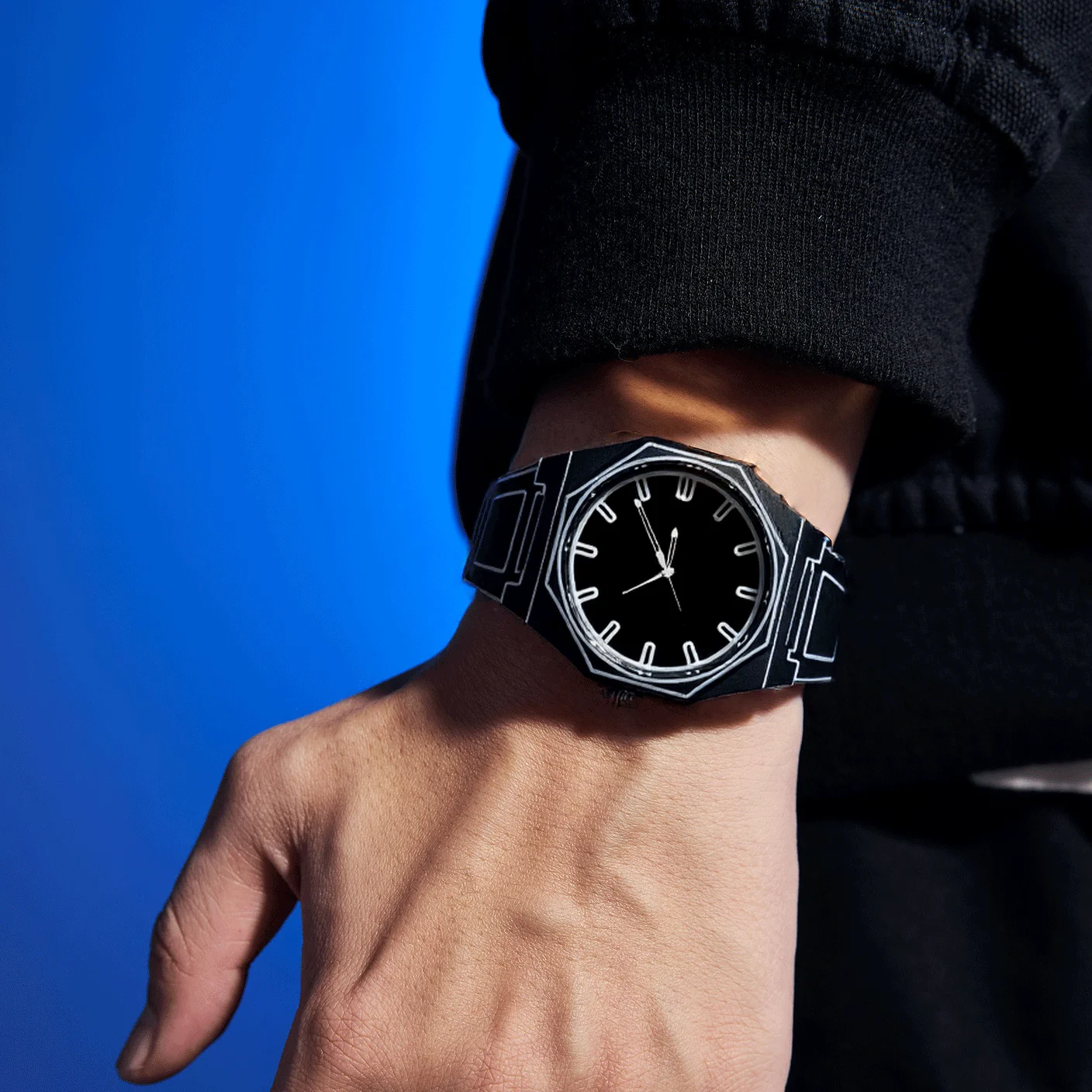 Men's new cool neutral sports quartz watch with luminous movement and waterproof.