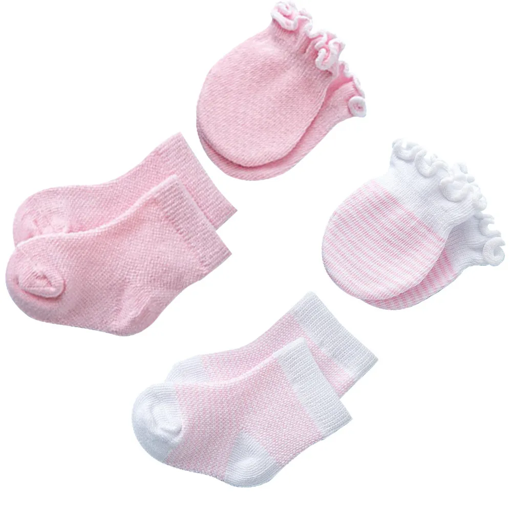 4Pairs Infant Mittens Socks Gloves Comfortable Elastic Non Sweat Absorbing Deodorizing Warm Protectors
