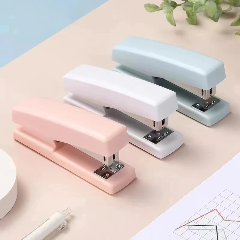 Effortless Desktop Stapler , The Office Desktop Staplers Have 20 Sheet Capacity, Easy To Load Ergonomic For Desk