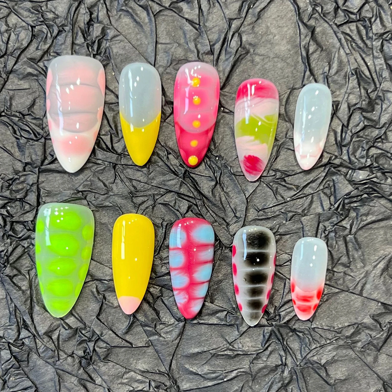 Almond Handmade Dopamine Fake Nails Press On Nails Y2k Blush French False Nails with Colorful Crocodile Design Long Tip Wearable