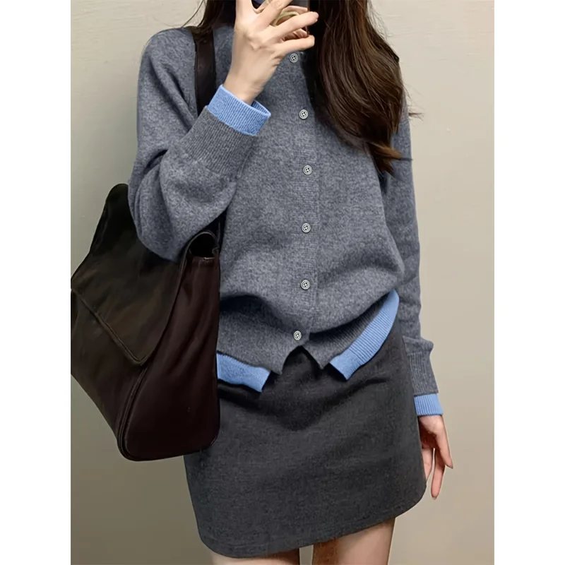 

Autumn And Winter New Fashion Woman Sweater Gray Soft Knitted Sweater Top Casual And Versatile Button-up Cardigan