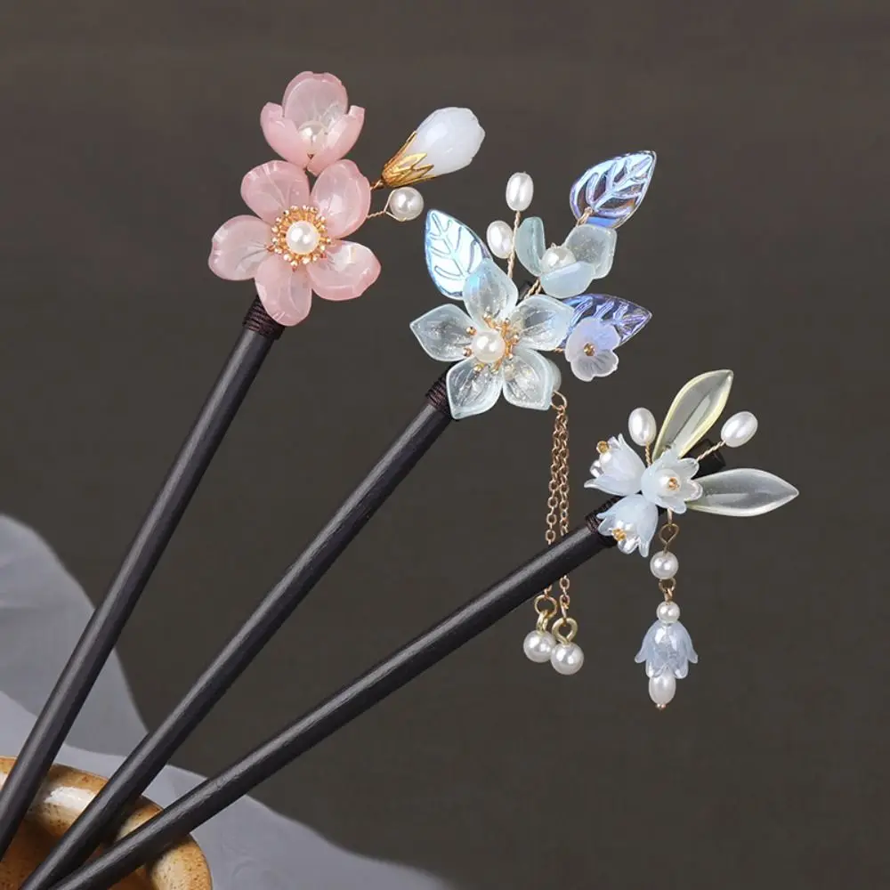 Classic Wood Flower Hair Stick Elegant Chinese Style Tassel Pearl Hair Chopsticks Vintage Hanfu Hair Accessories Ladies Daily