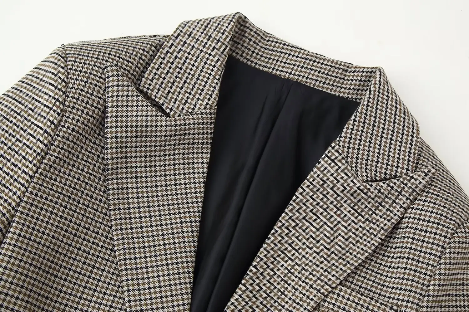 2025 Nordic style niche houndstooth suit jacket shorts temperament suit new commuter style long-sleeved women