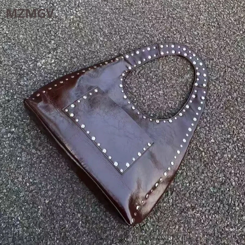 

2024 Vintage Oil Wax Leather Rivet Decorative Shoulder Bag for Women Y2K Punk Style Top Handle Underarm Bag Large Capacity Tote