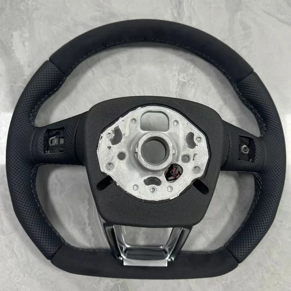 

Для Audi Q5 спортивная основа рулевого колеса с плоским дном и подогревом из перфорированной кожи алькантары серого цвета с прошивкой и логотипом S/RS в сборе