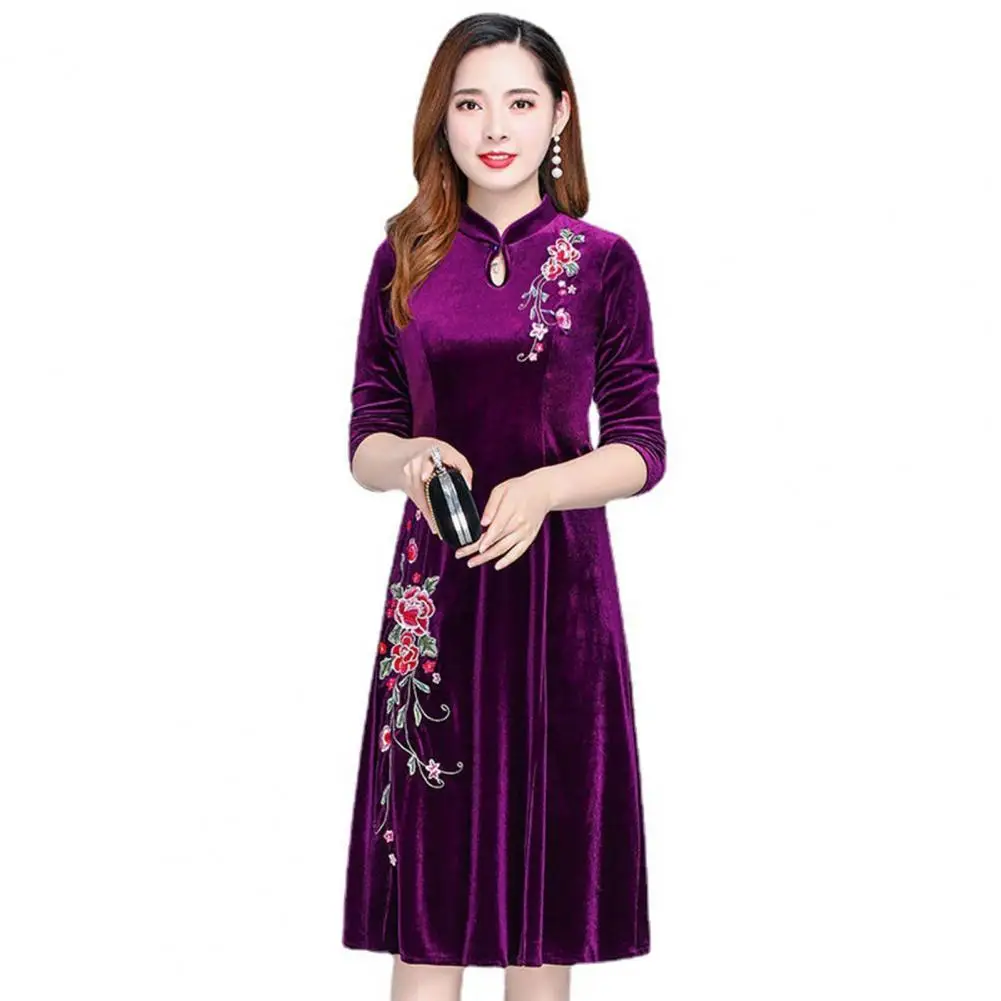 Women Fall Winter Dress Flower Embroidery Hollow Out Velvet Dress Thick Big Swing Stand Collar Long Sleeve A-line Dress