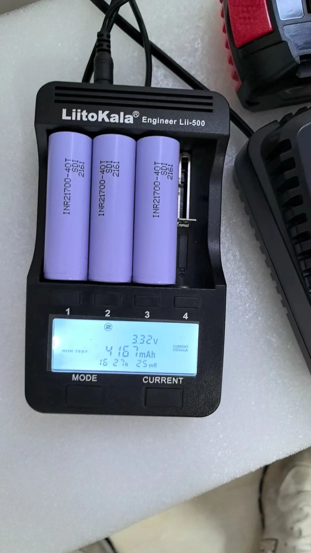 

Оригинальный аккумулятор 21700 4.0Ач INR21700-40T 4000мАч 30А 40T 3.7В, литий-ионный, с высокой токоотдачей и большой емкостью