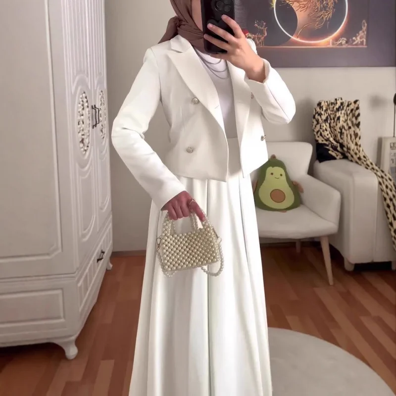 مجموعة فستان طويل أنيق بأكمام طويلة لخريف 2025