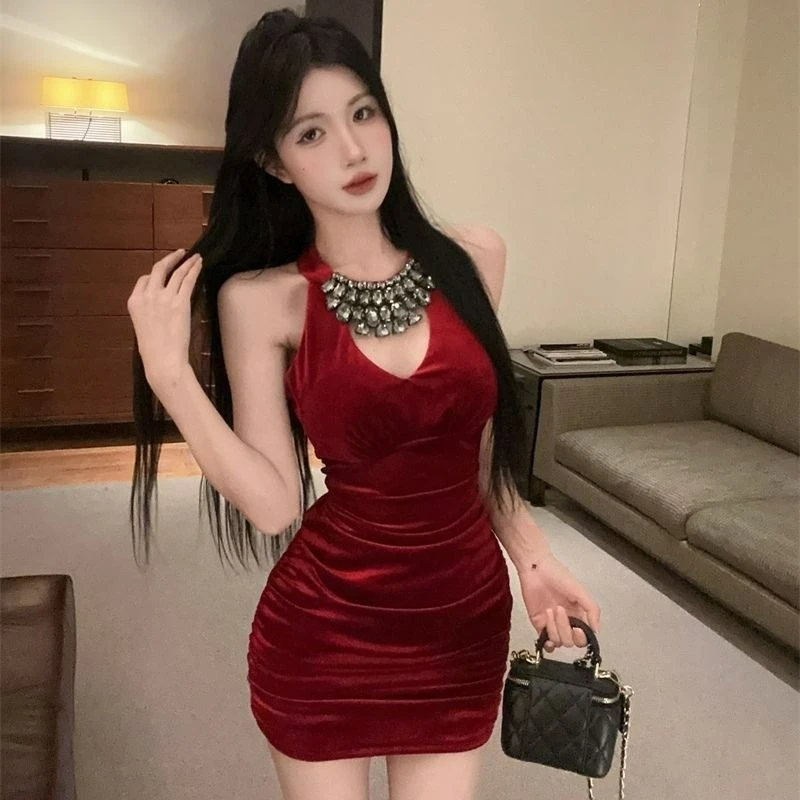 2026 خريف/شتاء موضة جديدة سيدة فرنسية نمط مثير مرصع بالألماس المخملية انقطاع التخسيس شكل المناسب فستان للنساء #6