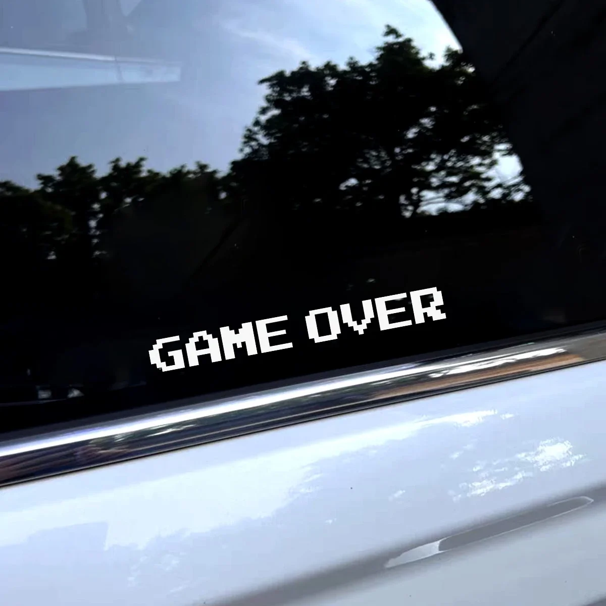 قطعة واحدة من ملصقات السيارات بكسل "Game Over"، شارات بتصميم ريترو بألوان متنوعة، عناصر تصفيف السيارات المميزة