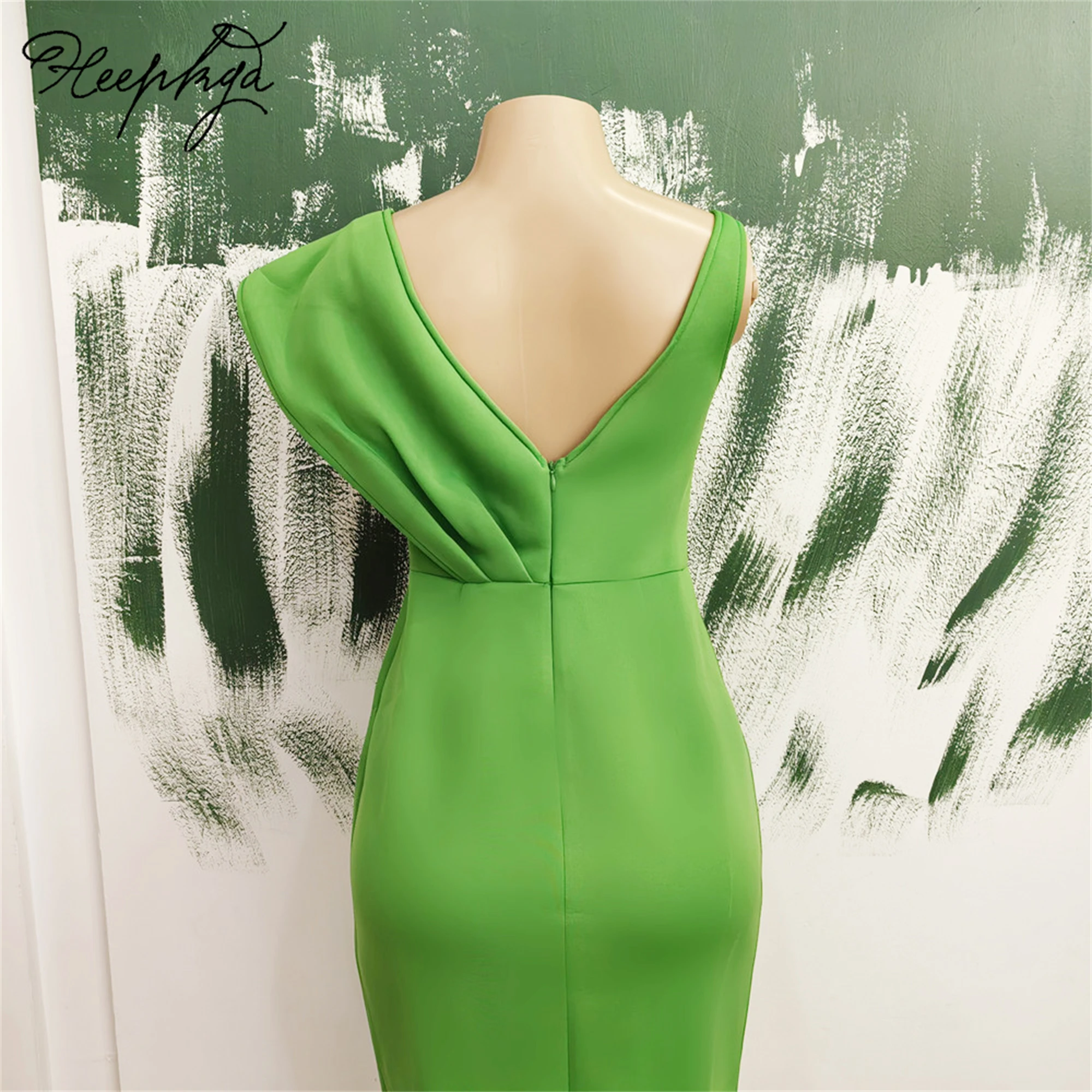 Plus Size Green Long African Evening Dress Gold Appliques Straight Tea Length Elastic Spandex Formal Gowns For Wedding Party