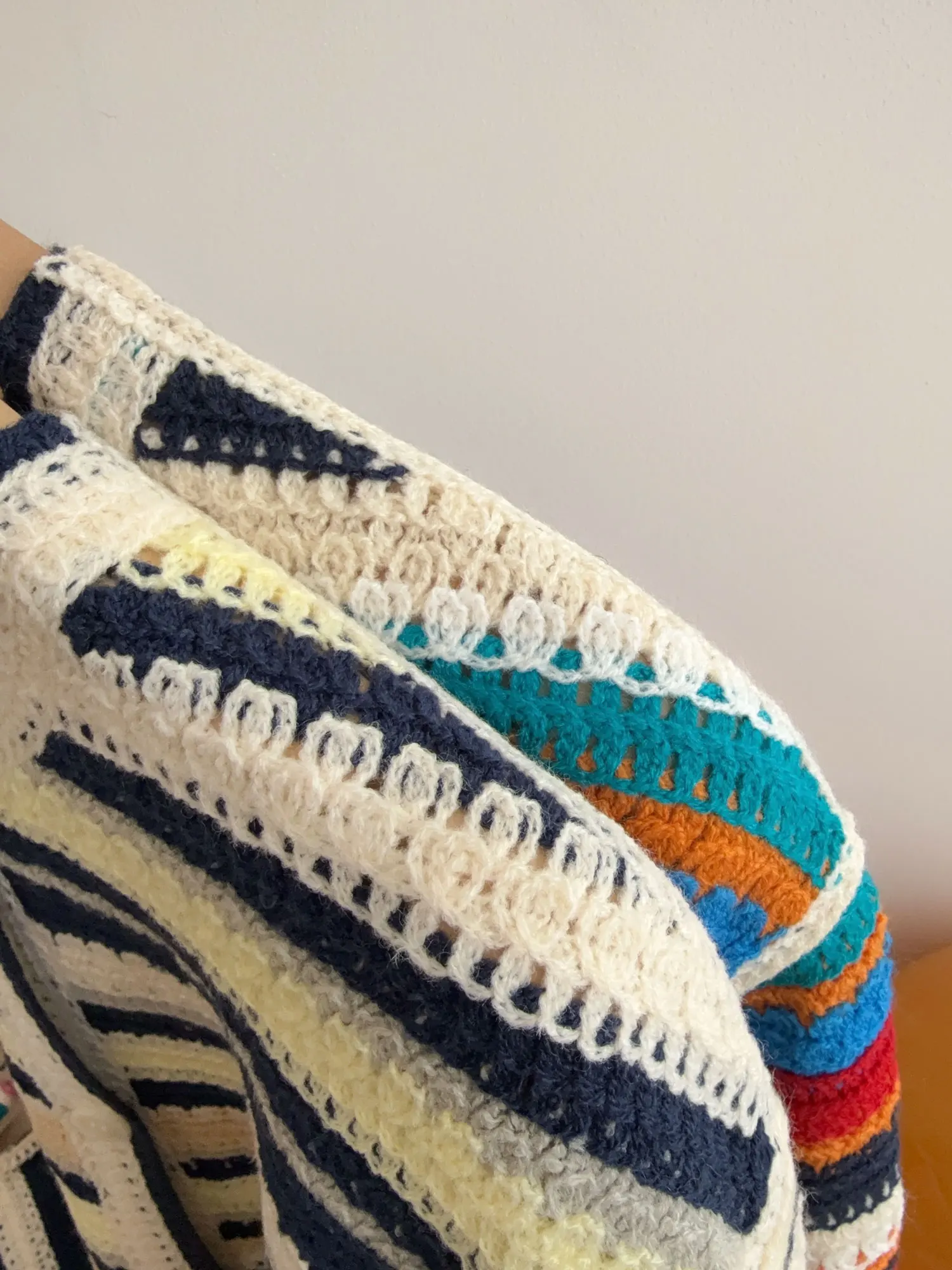 Norxiao Wybór Wiosna 2025 Nowa Marka Mały Kardigan Dzianinowy w Paski Tęczy Damski Regularny Krój Długi Rękaw Okrągły Dekolt Ne Kni...