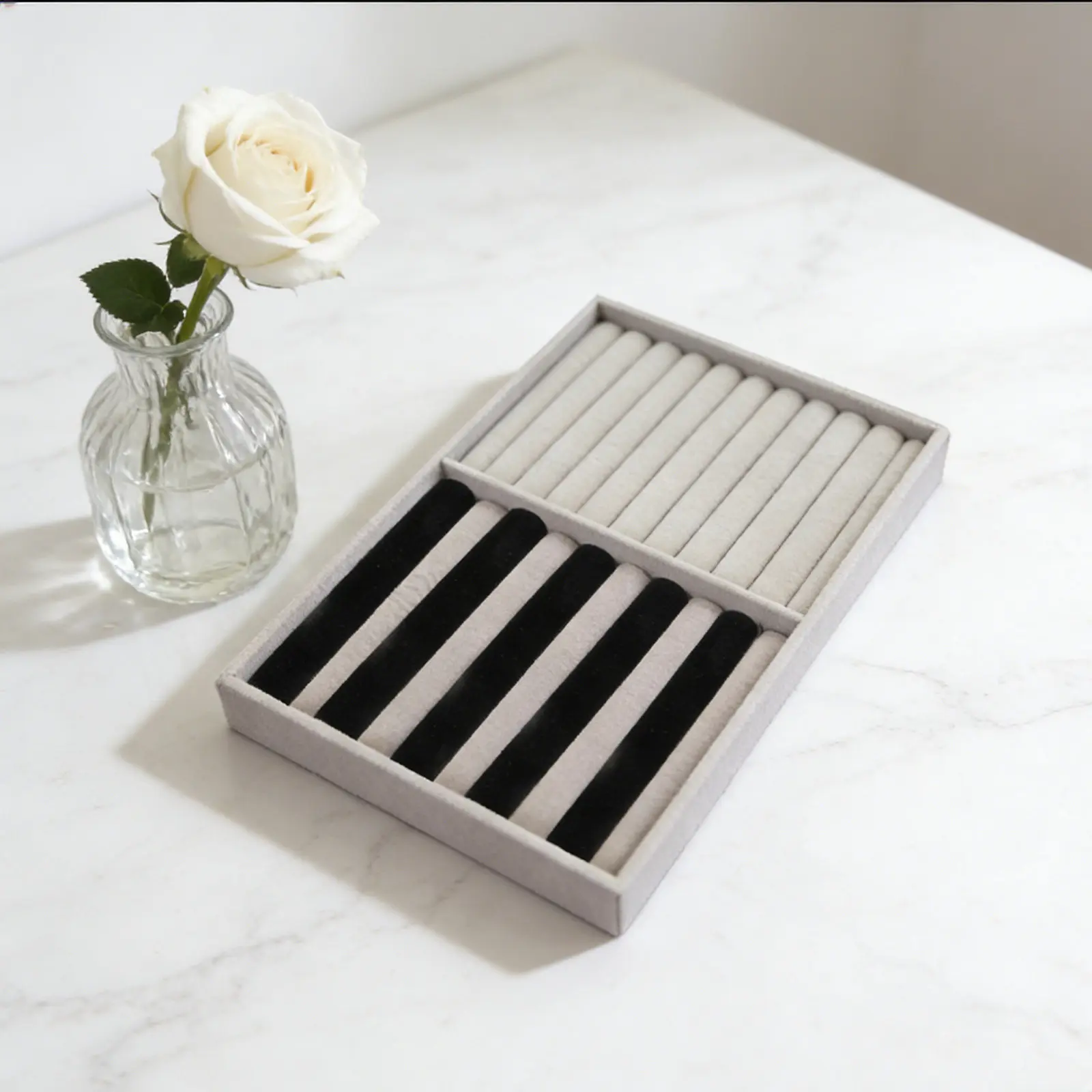

24Pcs Jewelry Box Sponge Divider Inserts Black High-Density Flexible Cuttable Strips for Rings Earrings Necklaces Organizer Tray
