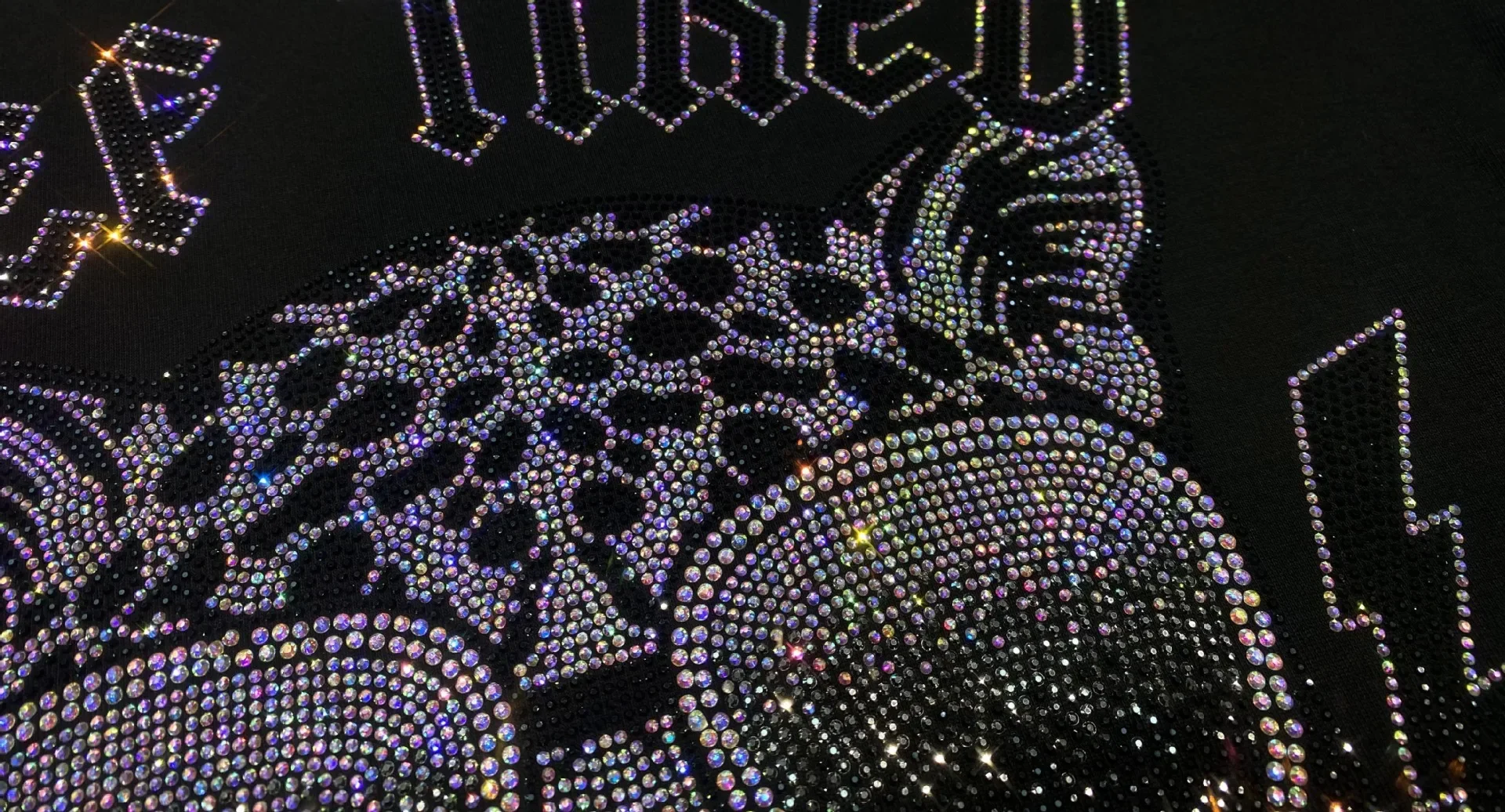 2025 primavera 2 peças conjuntos de roupas femininas dos desenhos animados diamantes preto agasalho casual tricô topos e shorts tempeстюм Ж Dönм Жtü Лет....