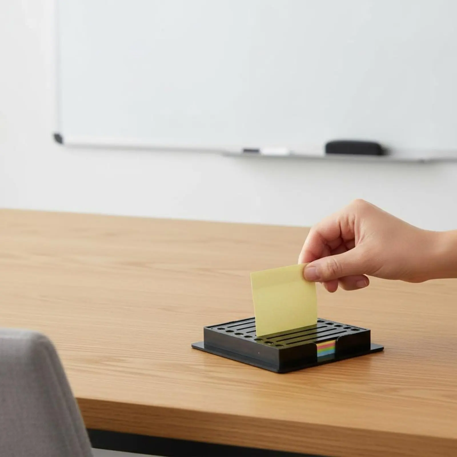 Sticky Note Stencil Holder Convenient Dock Design Sticky Note Holder Memo Pad Organizer Easy to Keep Office Supplies for Desk