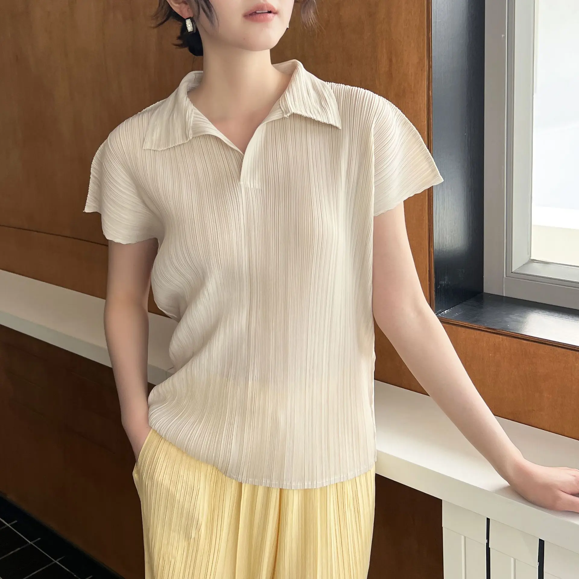 Miyake 2026 Summer New Pleated T-shirt Simple Comfortable Top Lapel Short-sleeve Women Commuting Office Polo Shirt Lightweight