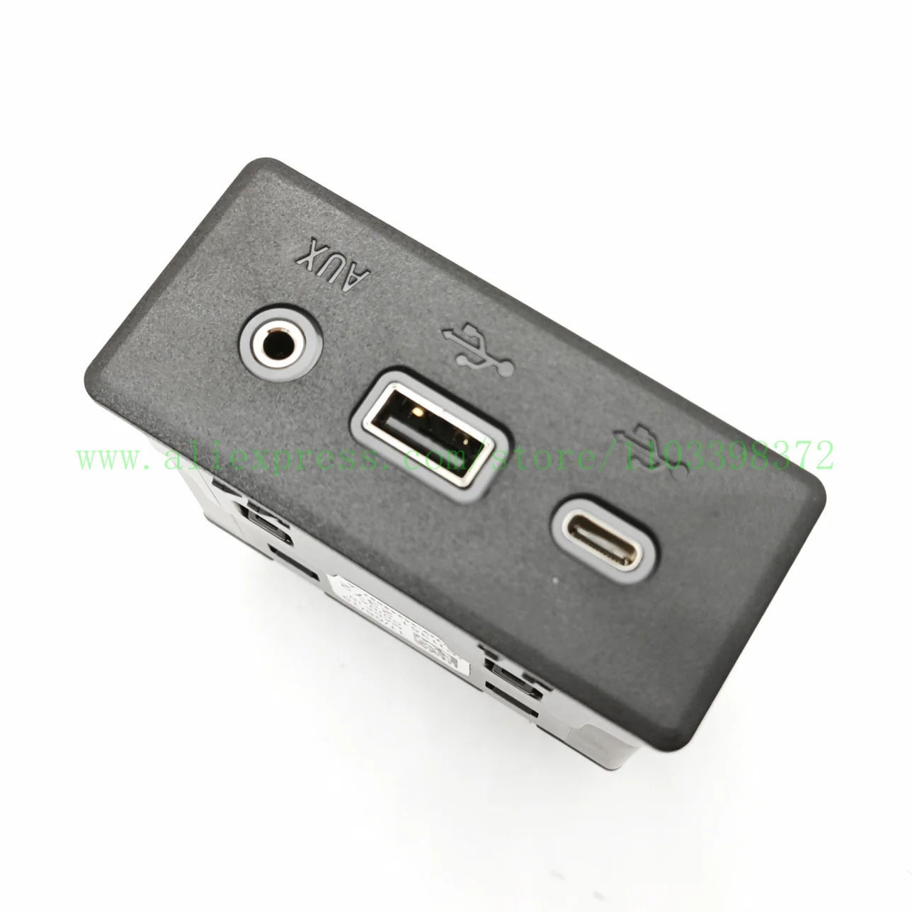 Fotografia 5: 2019-2023 Parte da porta USB, Android e AUX 13512372 substitui 13529865 e 84260037